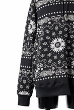 Load image into Gallery viewer, mastermind JAPAN BANDANA HOODIE / REGULAR FIT (BLACK BASE)