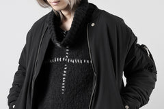 画像をギャラリービューアに読み込む, thom/krom HIGH COLLAR KNIT PULLOVER / ALPACA WOOL (BLACK)