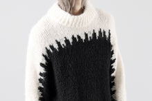 Load image into Gallery viewer, thom/krom MOCK NECK KNIT PULLOVER / ALPACA WOOL (WHITE x BLACK)