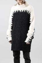 Load image into Gallery viewer, thom/krom MOCK NECK KNIT PULLOVER / ALPACA WOOL (WHITE x BLACK)