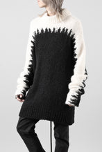 Load image into Gallery viewer, thom/krom MOCK NECK KNIT PULLOVER / ALPACA WOOL (WHITE x BLACK)