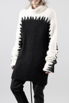 Load image into Gallery viewer, thom/krom MOCK NECK KNIT PULLOVER / ALPACA WOOL (WHITE x BLACK)
