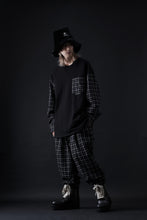 Load image into Gallery viewer, mastermind JAPAN DOCKING OVER TOPS / BOXY FIT (BLACK x BLACK PLAID)