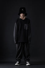 Load image into Gallery viewer, mastermind JAPAN EASY WAIST TAPERED TROUSERS (BLACK PLAID)
