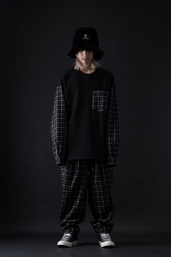 Load image into Gallery viewer, mastermind JAPAN EASY WAIST TAPERED TROUSERS (BLACK PLAID)
