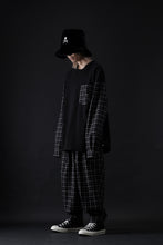 Load image into Gallery viewer, mastermind JAPAN EASY WAIST TAPERED TROUSERS (BLACK PLAID)