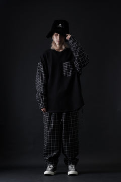 Load image into Gallery viewer, mastermind JAPAN EASY WAIST TAPERED TROUSERS (BLACK PLAID)