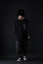 Load image into Gallery viewer, mastermind JAPAN EASY WAIST TAPERED TROUSERS (BLACK PLAID)