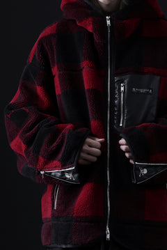 Load image into Gallery viewer, mastermind JAPAN BUFFALO-PLAID SHERPA JACKET / BOXY FIT (BLACK x RED)