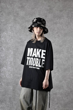 画像をギャラリービューアに読み込む, MASTERMIND WORLD x KATHARINE HAMNETT SLOGAN BIG TEE / MAKE TROUBLE (BLACK)