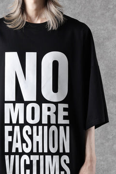 Load image into Gallery viewer, MASTERMIND WORLD x KATHARINE HAMNETT SLOGAN BIG TEE / N, M, F, V (BLACK)