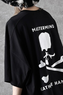 画像をギャラリービューアに読み込む, MASTERMIND WORLD x KATHARINE HAMNETT SLOGAN BIG TEE / MAKE TROUBLE (BLACK)