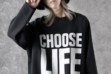 Load image into Gallery viewer, MASTERMIND WORLD x KATHARINE HAMNETT CUTOFF PULLOVER / CHOOSE LIFE (BLACK)
