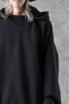 Load image into Gallery viewer, MASTERMIND WORLD x KATHARINE HAMNETT BACK LOGO HOODIE (BLACK)