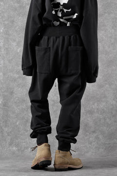 Load image into Gallery viewer, MASTERMIND WORLD x KATHARINE HAMNETT JOGGER PANTS (BLACK)