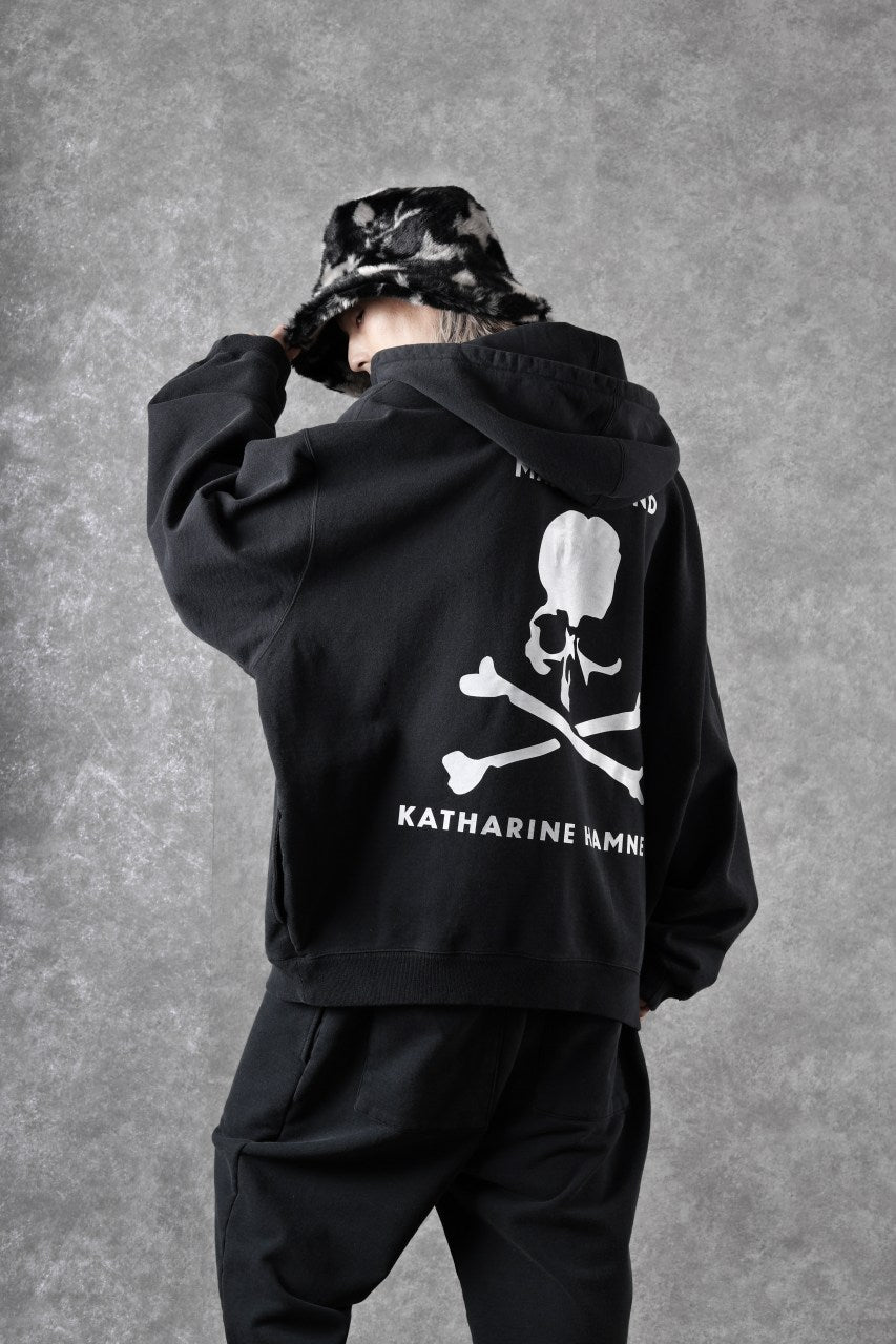 Load image into Gallery viewer, MASTERMIND WORLD x KATHARINE HAMNETT BACK LOGO HOODIE (BLACK)