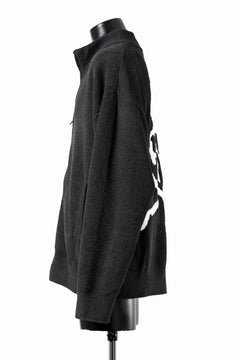 Load image into Gallery viewer, MASTERMIND WORLD LOUNGE FULL-ZIP TRACK JACKET / SOFTY BOA FLEECE (BLACK x WHITE)