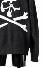 Load image into Gallery viewer, MASTERMIND WORLD LOUNGE FULL-ZIP TRACK JACKET / SOFTY BOA FLEECE (BLACK x WHITE)