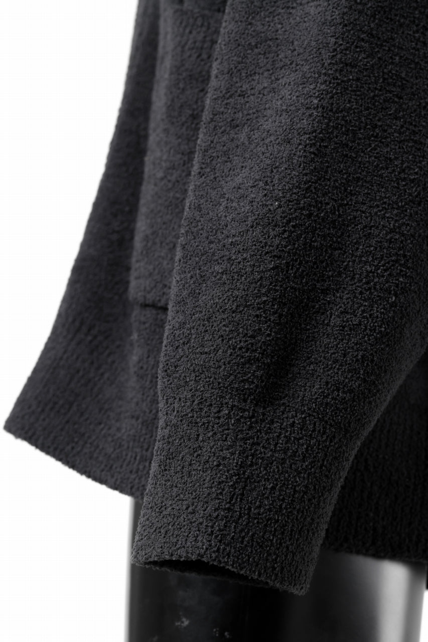 Load image into Gallery viewer, MASTERMIND WORLD LOUNGE CARDIGAN / SOFTY BOA FLEECE (BLACK x CHARCOAL)