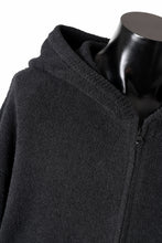 Load image into Gallery viewer, MASTERMIND WORLD LOUNGE FULL-ZIP HOODIE / SOFTY BOA FLEECE (BLACK x WHITE)