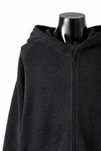 Load image into Gallery viewer, MASTERMIND WORLD LOUNGE FULL-ZIP HOODIE / SOFTY BOA FLEECE (BLACK x CHARCOAL)