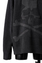 Load image into Gallery viewer, MASTERMIND WORLD LOUNGE FULL-ZIP HOODIE / SOFTY BOA FLEECE (BLACK x CHARCOAL)