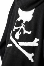 Load image into Gallery viewer, MASTERMIND WORLD LOUNGE FULL-ZIP HOODIE / SOFTY BOA FLEECE (BLACK x WHITE)