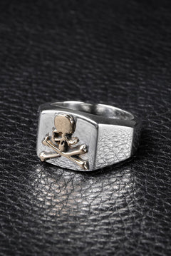 Load image into Gallery viewer, MASTERMIND WORLD COLLEGE RING (GOLD x SILVER)