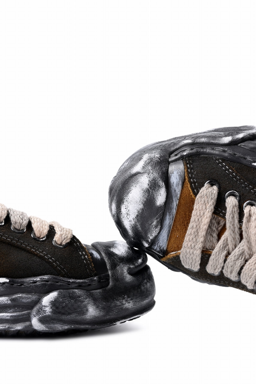 画像をギャラリービューアに読み込む, ISAMU KATAYAMA BACKLASH xx Maison MIHARA YASUHIRO “HANK” OG SOLE STEER SUEDE GARMENT-DYED LOW-TOP SNEAKER (BLACK)