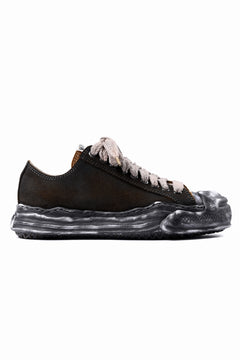 画像をギャラリービューアに読み込む, ISAMU KATAYAMA BACKLASH xx Maison MIHARA YASUHIRO “HANK” OG SOLE STEER SUEDE GARMENT-DYED LOW-TOP SNEAKER (BLACK)