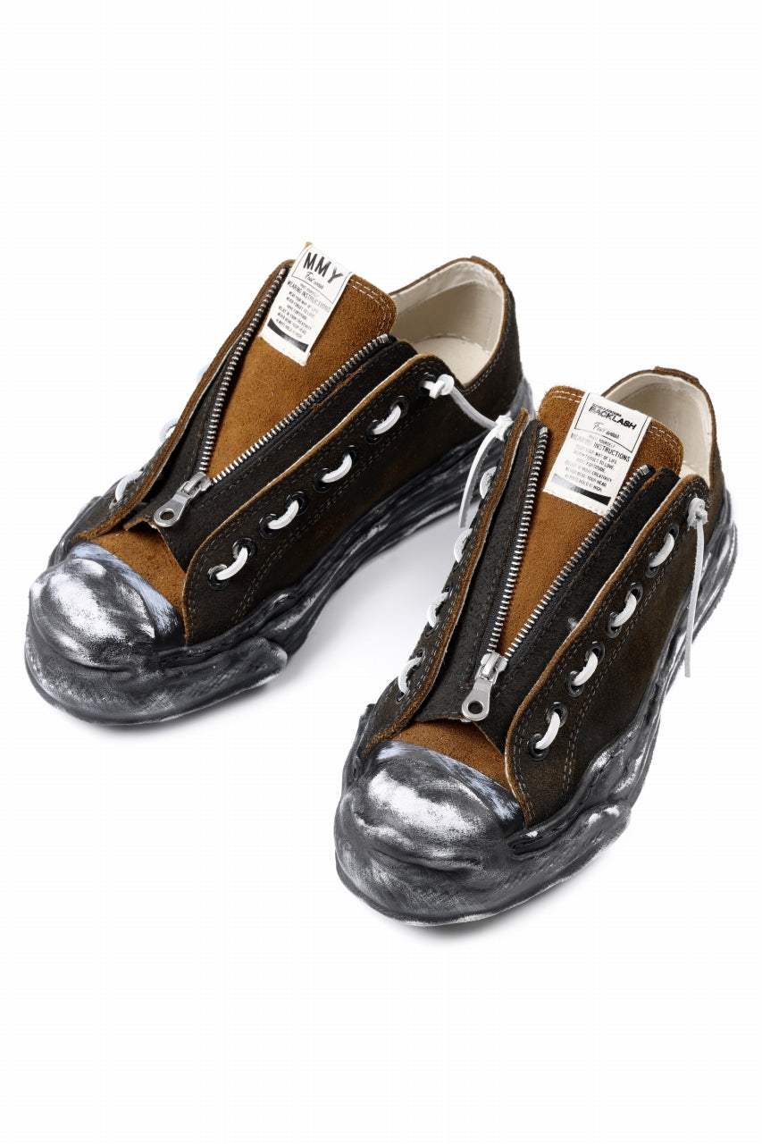 画像をギャラリービューアに読み込む, ISAMU KATAYAMA BACKLASH xx Maison MIHARA YASUHIRO “HANK” OG SOLE STEER SUEDE GARMENT-DYED LOW-TOP SNEAKER (BLACK)