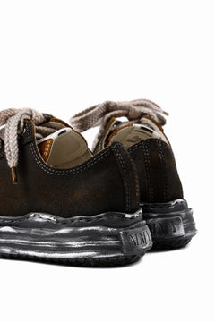 画像をギャラリービューアに読み込む, ISAMU KATAYAMA BACKLASH xx Maison MIHARA YASUHIRO “HANK” OG SOLE STEER SUEDE GARMENT-DYED LOW-TOP SNEAKER (BLACK)