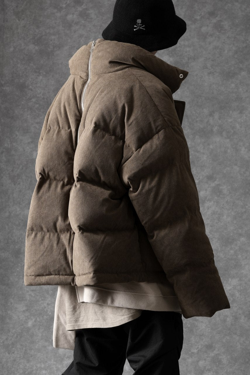 画像をギャラリービューアに読み込む, A.F ARTEFACT HIGH NECK DOWN JACKET / CORDUROY (BROWN)