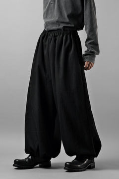画像をギャラリービューアに読み込む, kujaku hem tuck wide easy pants / P-353 (black)