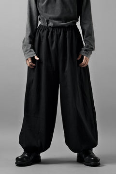 画像をギャラリービューアに読み込む, kujaku hem tuck wide easy pants / P-353 (black)