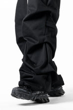 画像をギャラリービューアに読み込む, A.F ARTEFACT PURE DENIM TUCK WIDE PANTS (BLACK)