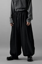 画像をギャラリービューアに読み込む, kujaku hem tuck wide easy pants / P-353 (black)