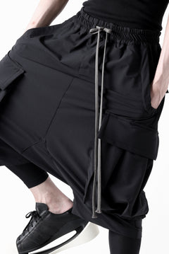 画像をギャラリービューアに読み込む, A.F ARTEFACT SARROUEL CARGO SHORTS / TECH-SMOOTH (BLACK)