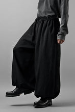 画像をギャラリービューアに読み込む, kujaku hem tuck wide easy pants / P-353 (black)