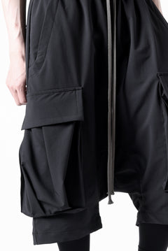 画像をギャラリービューアに読み込む, A.F ARTEFACT SARROUEL CARGO SHORTS / TECH-SMOOTH (BLACK)