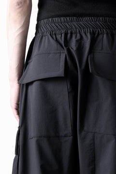 画像をギャラリービューアに読み込む, A.F ARTEFACT SARROUEL CARGO SHORTS / TECH-SMOOTH (BLACK)