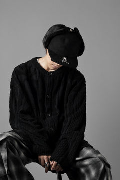 Load image into Gallery viewer, MASTERMIND WORLD OG ARAN CARDIGAN (BLACK)
