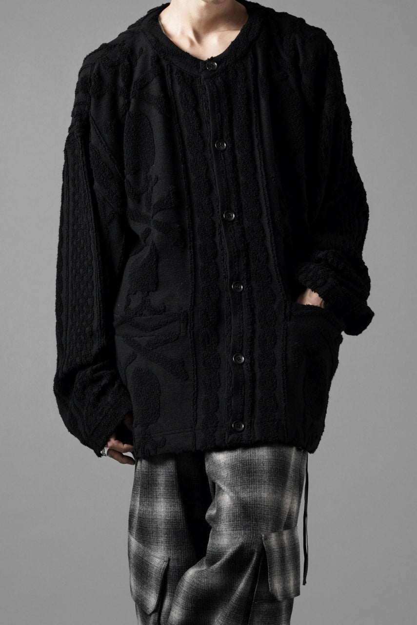 Load image into Gallery viewer, MASTERMIND WORLD OG ARAN CARDIGAN (BLACK)