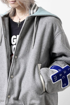 画像をギャラリービューアに読み込む, FACETASM HOODED STADIUM JACKET (GRAY)