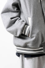 画像をギャラリービューアに読み込む, FACETASM HOODED STADIUM JACKET (GRAY)