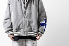 画像をギャラリービューアに読み込む, FACETASM HOODED STADIUM JACKET (GRAY)