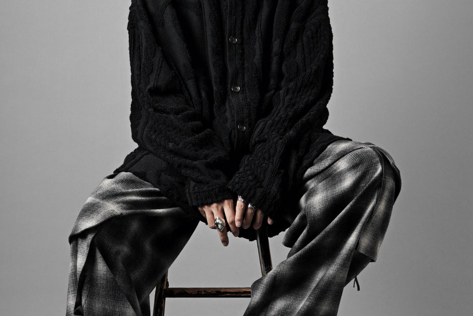 Load image into Gallery viewer, MASTERMIND WORLD OG ARAN CARDIGAN (BLACK)