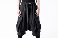 画像をギャラリービューアに読み込む, A.F ARTEFACT SARROUEL CARGO SHORTS / TECH-SMOOTH (BLACK)