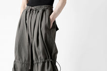 画像をギャラリービューアに読み込む, A.F ARTEFACT STRING-SQUEEZING WIDE PANTS / COTTON LINEN TWILL (KHAKI)