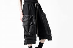 画像をギャラリービューアに読み込む, A.F ARTEFACT COMBINED DROPCROTCH CARGO SHORTS (BLACK)
